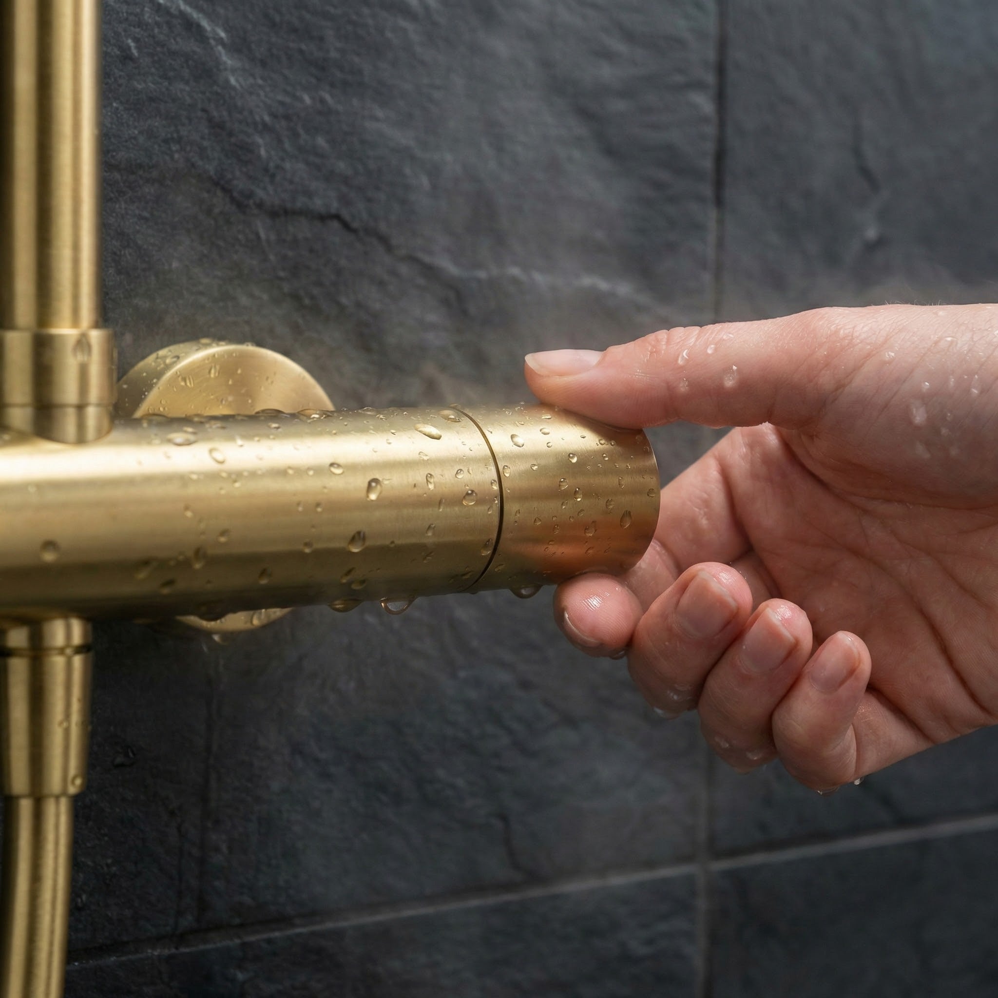 Arko Modern Round Thermostatic Shower – Brass