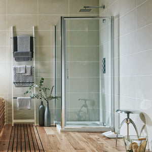 900 Pivot Door